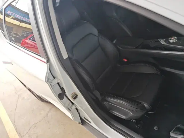 Geely Geometry C — Фото автомобиля 24
