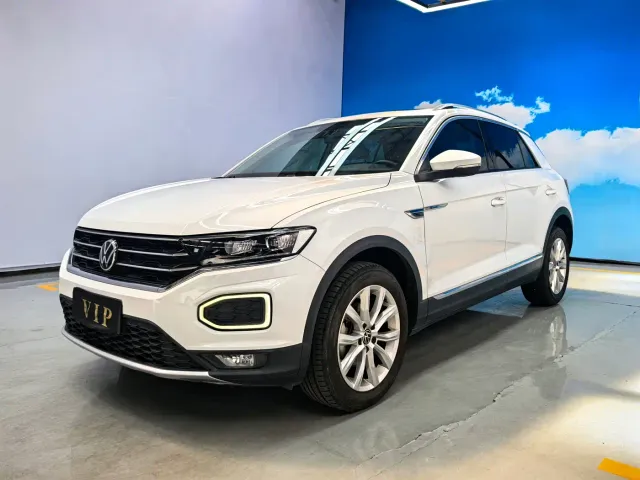Volkswagen T-Roc — Фото автомобиля 3