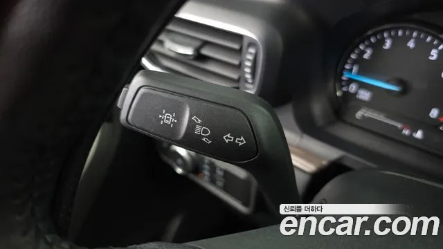 Ford Explorer — Фото автомобиля 30