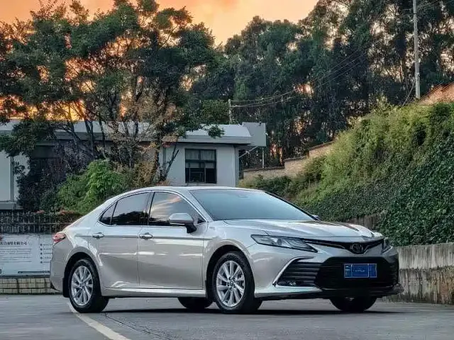 Toyota Camry — Фото автомобиля 3