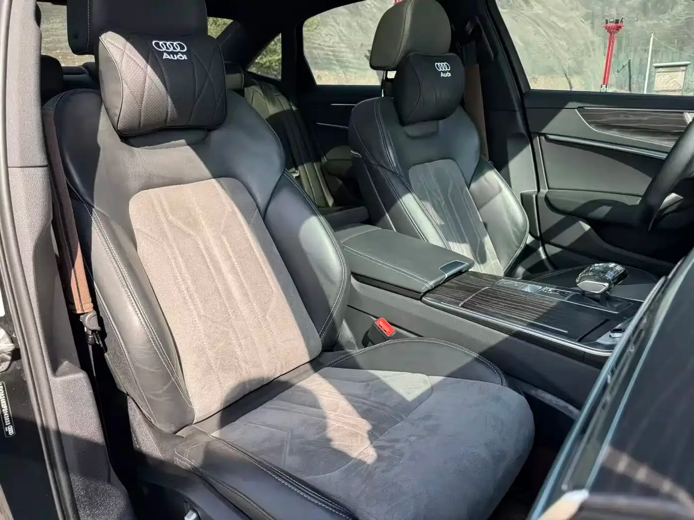 Audi Audi A6L 2023 55 TFSI quattro Exclusive Elegance — Фото автомобиля 16