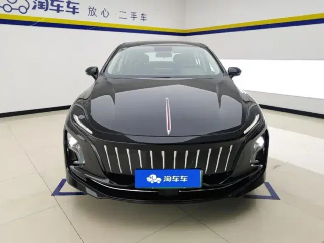 Hongqi E-QM5 — Фото автомобиля 2