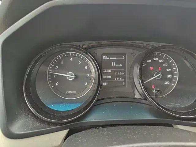 Wuling Hongguang Plus — Фото автомобиля 11