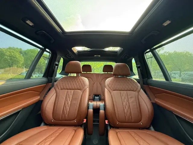 BMW X7 — Фото автомобиля 12