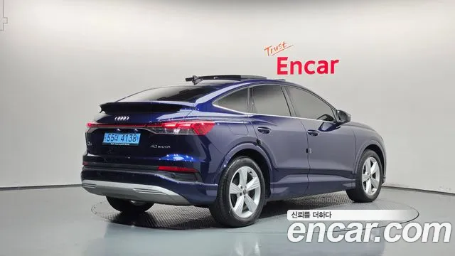 Audi Q4 e-tron F4 — Фото автомобиля 2