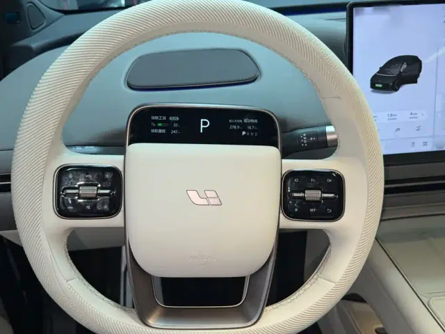 Li Auto i6 — Фото автомобиля 7