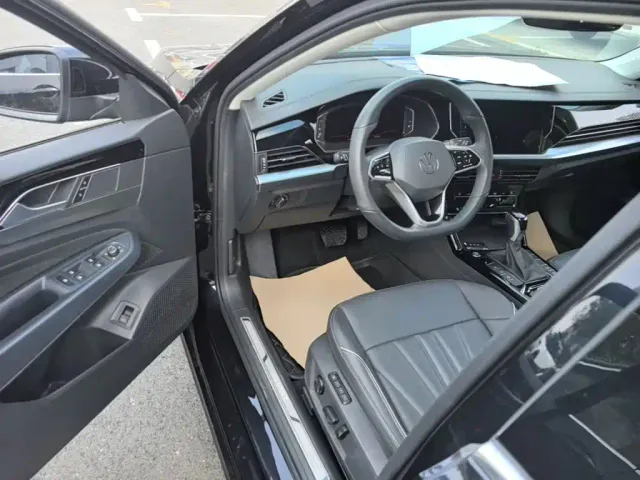 Volkswagen Passat — Фото автомобиля 15