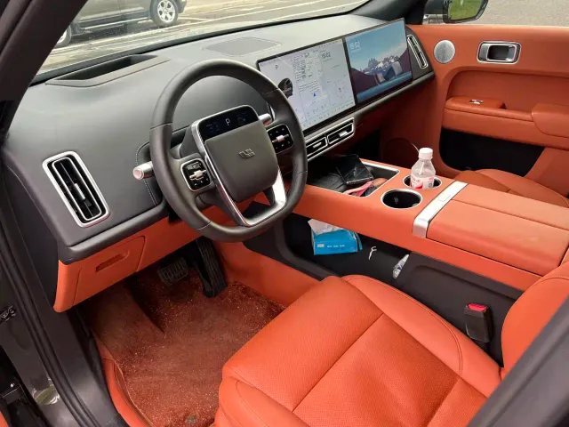 Li Auto L9 — Фото автомобиля 6