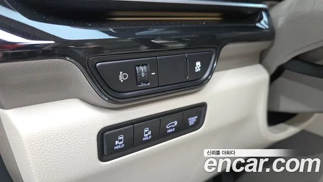 Kia Carnival — Фото автомобиля 27