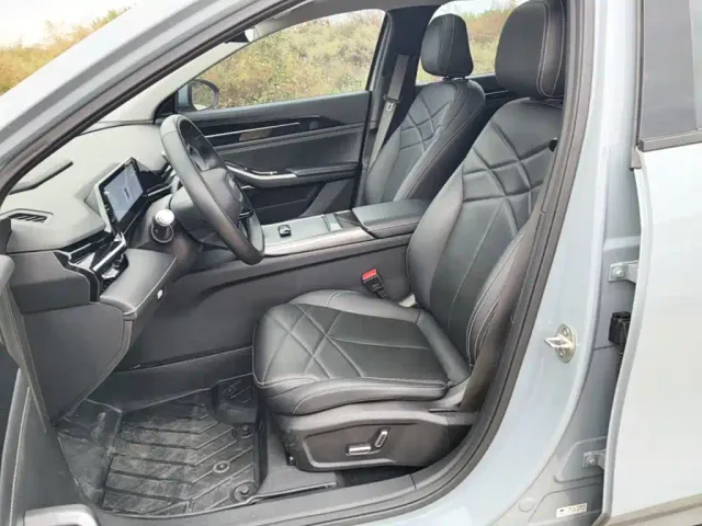 Geely Galaxy L6 — Фото автомобиля 14