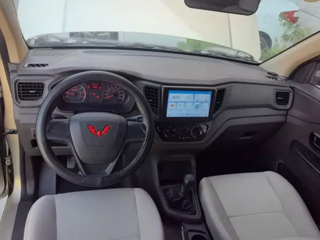 Wuling Hongguang V — Фото автомобиля 9