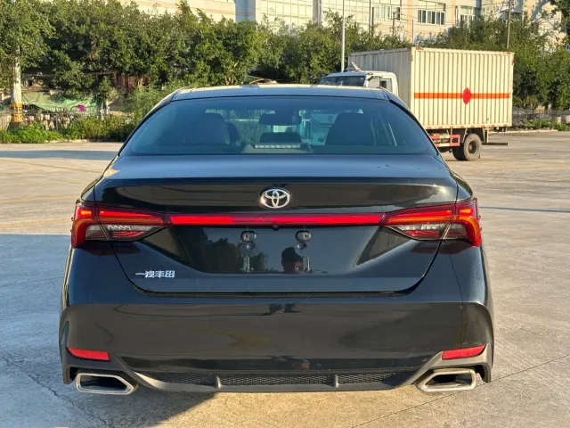 Toyota Avalon — Фото автомобиля 6