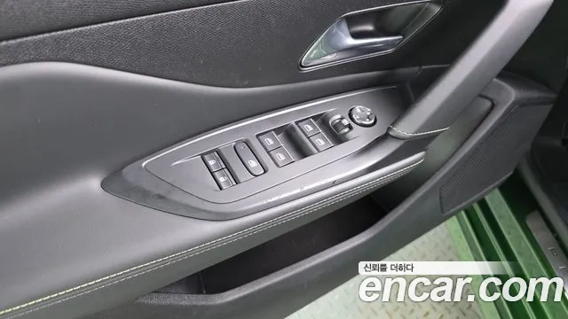 Peugeot 308 — Фото автомобиля 25