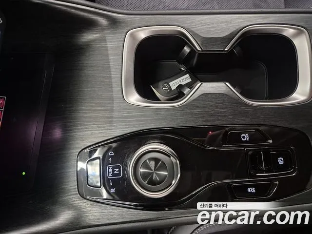 Lexus RZ RZ450e — Фото автомобиля 13