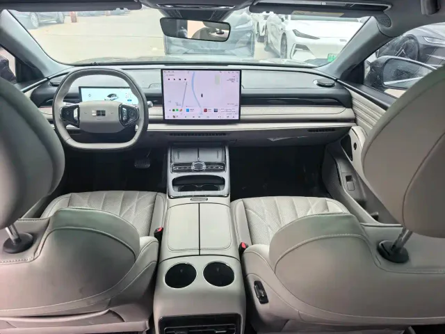 Geely Galaxy Xingyao 8 — Фото автомобиля 7
