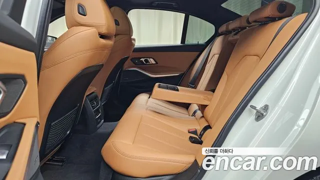 BMW 3-Series 3 серия (G20) 320i M Sport — Фото автомобиля 8
