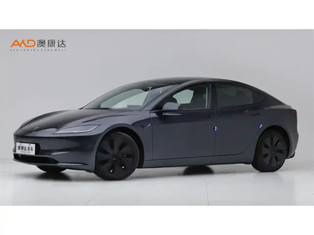 Фотография автомобиля — Tesla Model 3