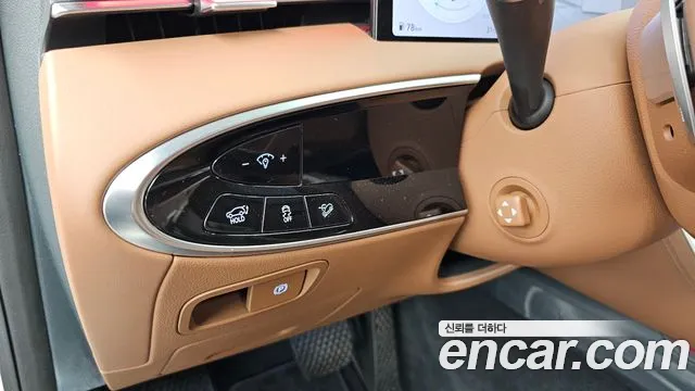 Genesis GV70 2.5T Бензин 2WD — Фото автомобиля 24