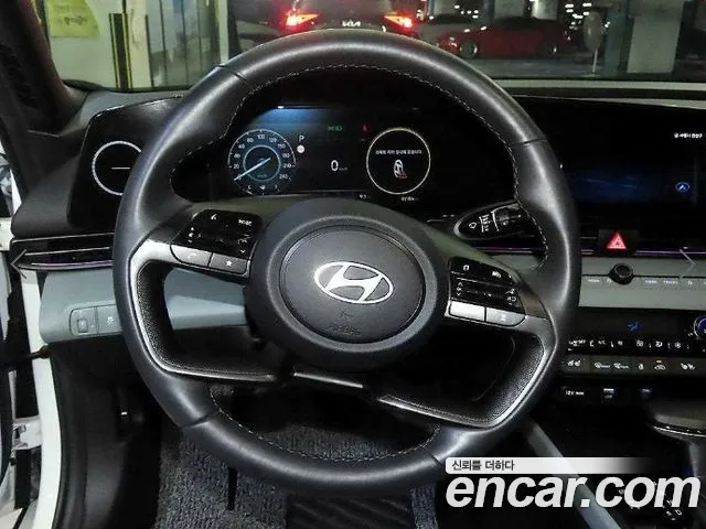 Hyundai Avante CN7 — Фото автомобиля 8