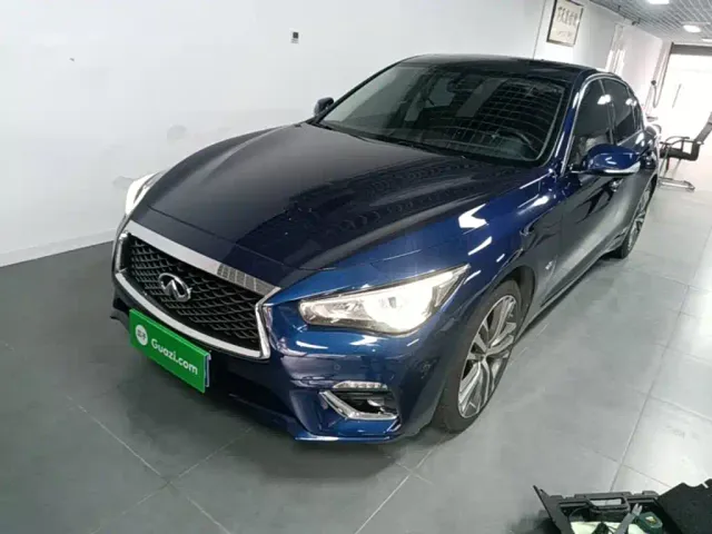 Фотография автомобиля — Infiniti Q50L