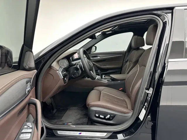 BMW 5 Series — Фото автомобиля 17