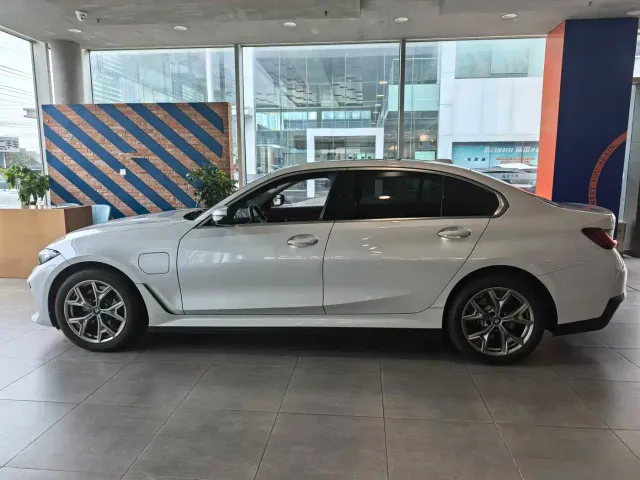 BMW i3 — Фото автомобиля 13
