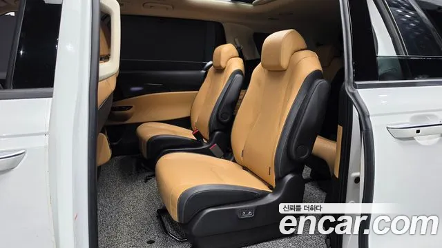 Kia Canival Carnival 4 поколение Дизель 9 мест Signature — Фото автомобиля 11