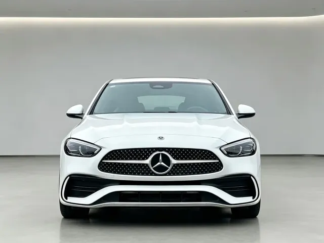 Mercedes-Benz C-Class — Фото автомобиля 2