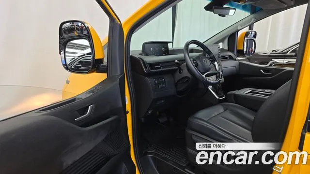 Hyundai Staria Staria — Фото автомобиля 10