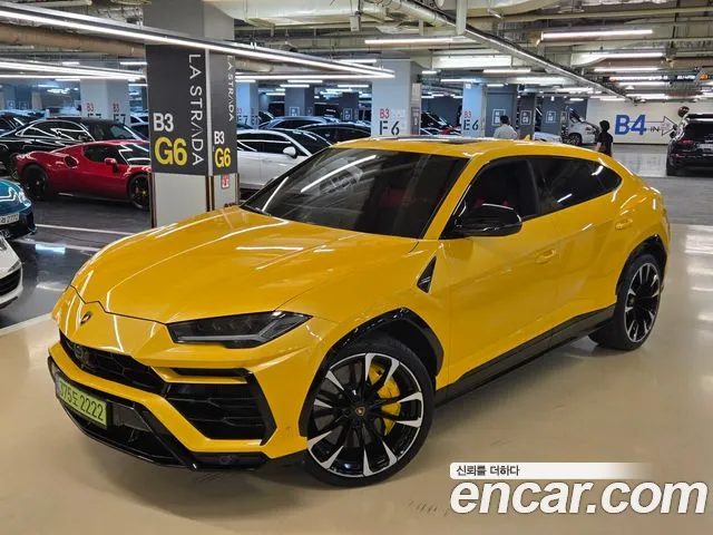 Фотография автомобиля — Lamborghini Urus