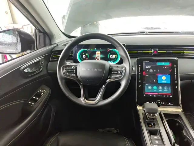 Roewe RX5 — Фото автомобиля 10
