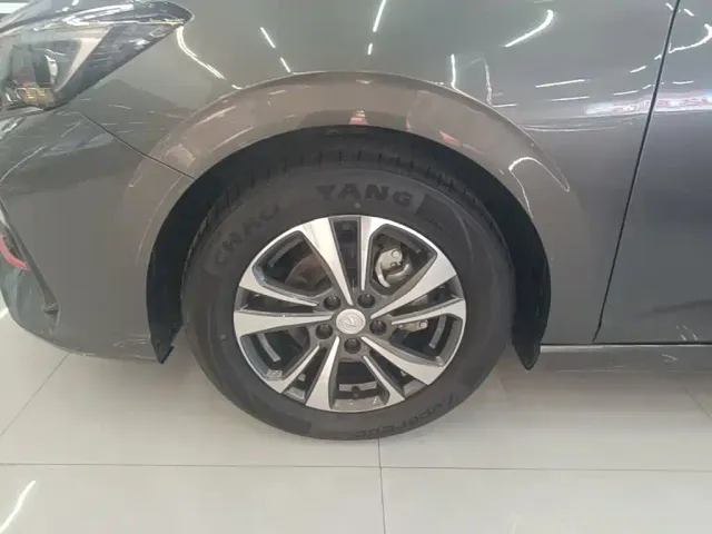 Changan Eado — Фото автомобиля 22