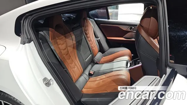 BMW 8-Series — Фото автомобиля 9