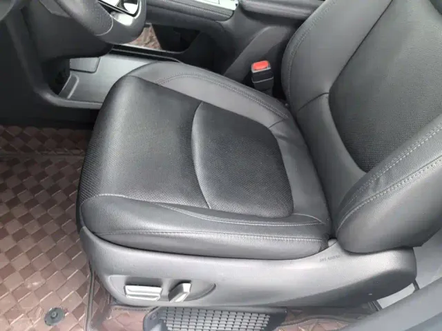 Toyota Sienna — Фото автомобиля 20