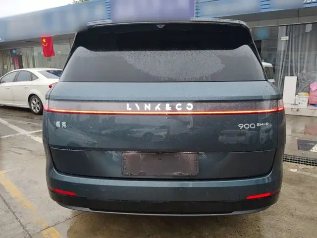 Lynk & Co 900 — Фото автомобиля 5