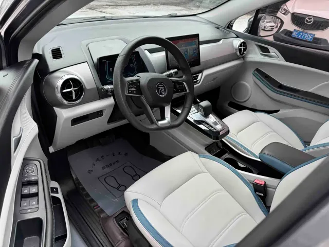 BYD Yuan Pro — Фото автомобиля 6