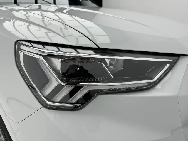 Audi Q3 — Фото автомобиля 10