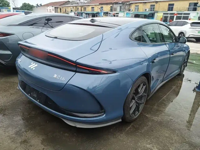 IM Motors L6 — Фото автомобиля 6