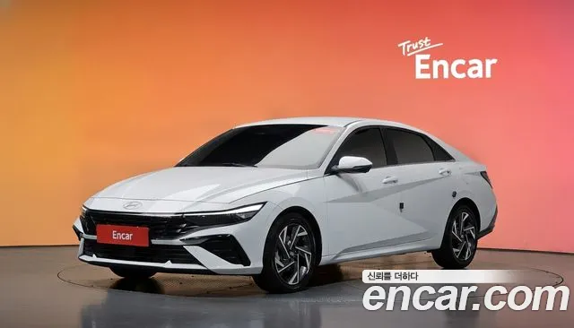 Фотография автомобиля — Hyundai Avante CN7