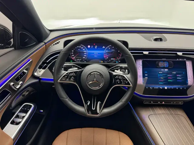 Mercedes-Benz E-Class — Фото автомобиля 15