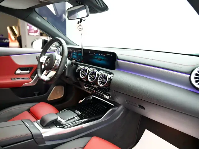 Mercedes-Benz A-Class AMG — Фото автомобиля 10