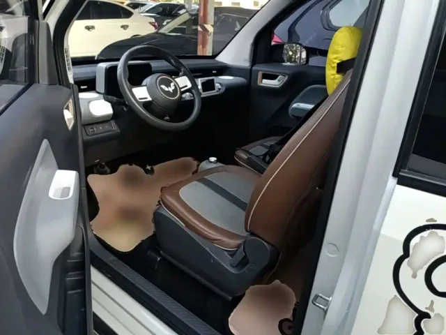 Wuling Hongguang Mini EV — Фото автомобиля 14