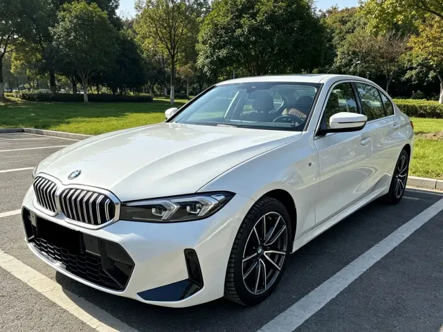 Фотография автомобиля — BMW 3 Series
