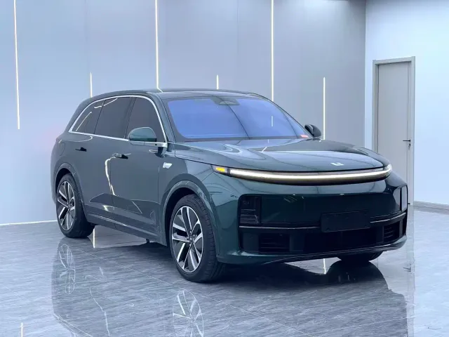Li Auto L7 — Фото автомобиля 3