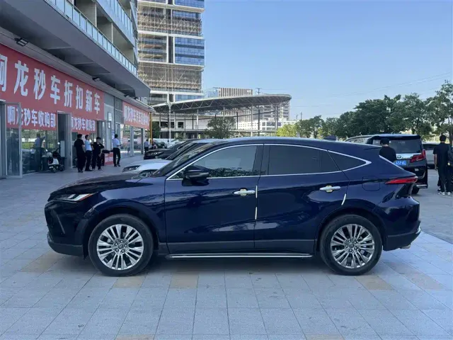Toyota Harrier — Фото автомобиля 3