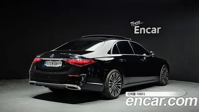 Mercedes-Benz S-Class — Фото автомобиля 2