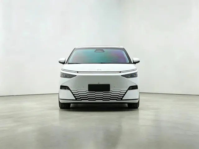Xpeng X9 — Фото автомобиля 2