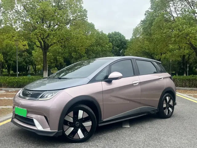 Фотография автомобиля — BYD Dolphin
