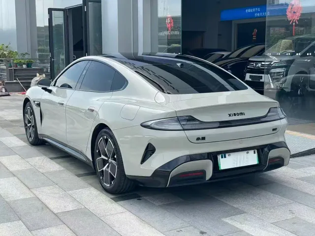 Xiaomi SU7 — Фото автомобиля 7
