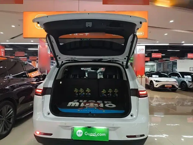 Leapmotor C10 — Фото автомобиля 18